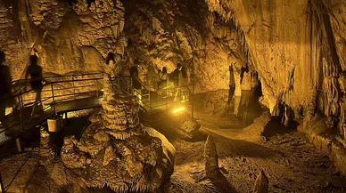 AGC'den DHA muhabirine ödül