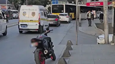 İstanbul - Bağcılar'da motosikletliye silahlı saldırı kamerada 