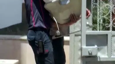 Evde çıkan yangında mahsur kalan bebeği itfaiye kurtardı