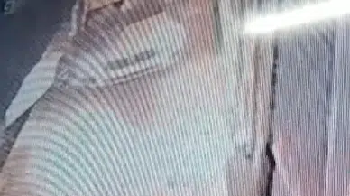 İstanbul - Esenyurt'ta hafif ticari araca vuran otomobil yayaya çarptı; o anlar kamerada