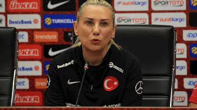 Necla Güngör Kıragası: Azerbaycan ile oynayacağımız bu iki karşılaşma çok kritik bir önem taşıyor