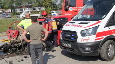 Sakarya'da hafriyat kamyonuyla çarpışan otomobildeki 2 kişi öldü