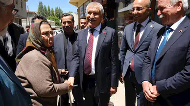 Zeydan Karalar, Kayseri Pınarbaşı’nda mitinge katılıp, halkla buluştu