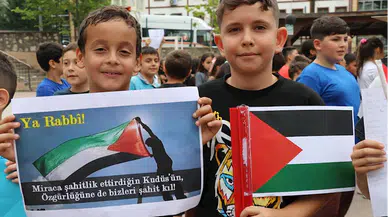 Amasya'da ilkokul, ortaokul ve lise öğrencileri İsrail'i protesto etti