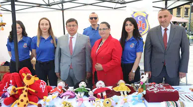 Tutuklu ve hükümlülerin el sanatları sergilendi