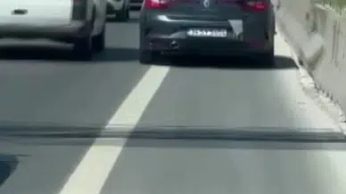 İstanbul- Bağcılar'da emniyet şeridinde ambulansa yol vermeyen sürücüler kamerada