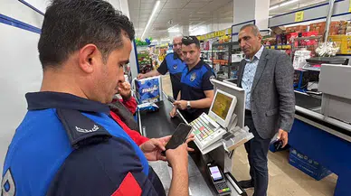 İstanbul- Avcılar'da market denetiminde tarihi geçmiş ürünler toplatıldı 