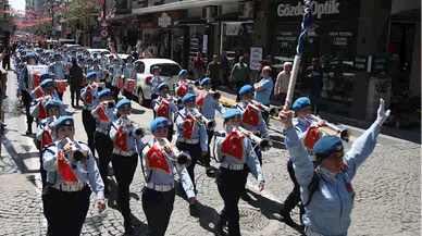 Samsun'da bando eşliğinde "tütünsüz sağlıklı yaşam" yürüyüşü düzenlendi