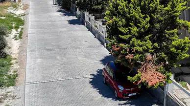 Kuşadası'nın denize çıkan yolları yenileniyor (YENİDEN)