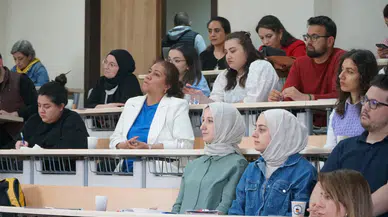 Rize'de hekimlere, hastalarına yardımcı olmaları için 'Tütün bağımlılığı tedavisi kursu'