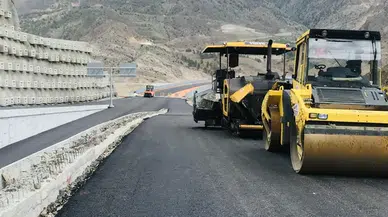 Yusufeli'ndeki 685 metrelik viyadüğün haziranda açılması planlanıyor