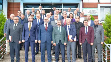 MEB Mesleki ve Teknik Eğitim Genel Müdürü Ali Karagöz Rize'deki Meslek Lisesi Müdürleriyle bir araya geldi