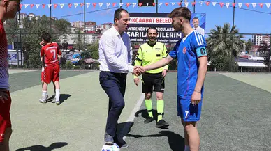 Akçaabat'ta liseler arası futbol turnuvası başladı