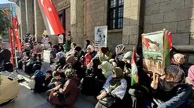 Trabzon'da Filistin'e destek için yürüyüş ve oturma eylemi yapıldı