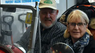 Asırlık araçla dünya turuna çıkan Avustralyalı çift, Trabzon'a ulaştı