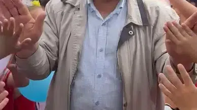 Trabzon'da 45 yıllık öğretmene duygulandıran veda