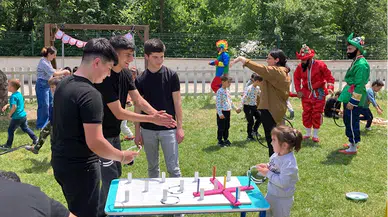 Bartın'da üniversite öğrencilerinin kurduğu "animasyon grubu" anaokulunda etkinlik düzenledi