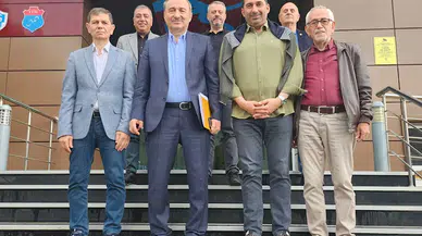 Trabzonspor'un eski başkanı Özak, kulübü ziyaret etti: