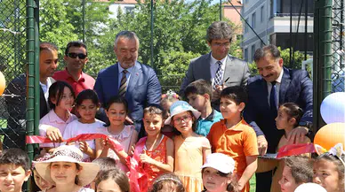 19 Mayıs'ta halı sahanın açılışı yapıldı