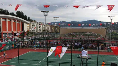 Arhavi, Spor ve Kültürü Buluşturuyor: Mençuna Cup 12 Yaş Türkiye Tenis Şampiyonası Başlıyor!