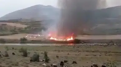 Siirt’te yıldırım düşmesiyle çıkan yangında 40 dönüm buğday ekili arazi zarar gördü