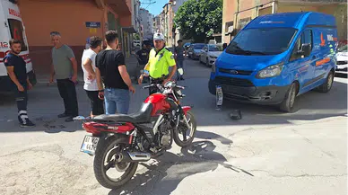 Samsun'da kamyonetle çarpışan motosikletin sürücüsü yaralandı