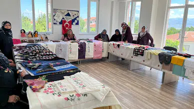 Laçin Halk Eğitim Merkezi'nin yıl sonu sergisi açıldı