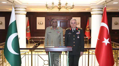 Genelkurmay Başkanı Gürak, Pakistanlı mevkidaşı Mırza ile görüştü