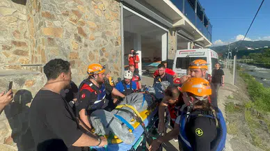 Fırtına Deresi'nde sürüklenen 4 kişiden 2'si kurtarıldı, kayıp 2 kişinin cansız bedeni bulundu (2)