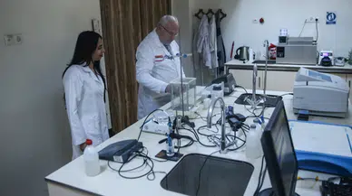 Gübrede topaklanma ve tozlaşmaya karşı yerli katkı maddesi