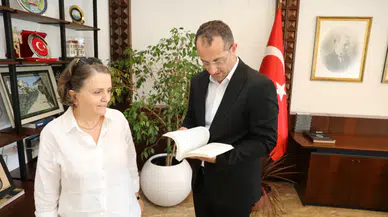 Zehra Topal İmzasıyla Akçaabat'ın Tarihini Aydınlatan Yeni Kitap Okuyucularla Buluştu