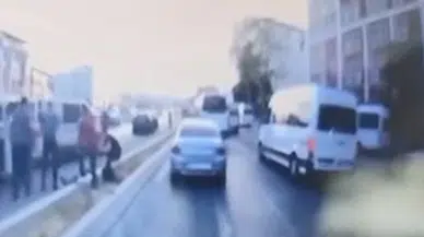 İstanbul- Büyükçekmece'de hırsızlarla polis arasındaki kovalamaca kamerada  