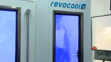 İstanbul -  Dünyaca ünlü sporcularla gündeme gelen kriyoterapi cihazı İstanbul Üniversitesi Tıp Fakültesi'nde tanıtıldı