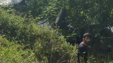 Kastamonu'da hafif ticari araç traktöre çarptı: 3 yaralı