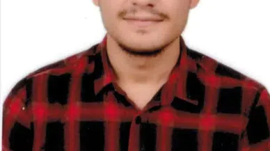 Hafif ticari araç ile otomobil çarpıştı: 2'si doktor 4 ölü, 2 yaralı