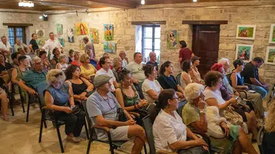 Kuşadası'nda şair ve yazar Mustafa Veli anıldı