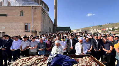  Aksaray'da kaza: İlçe gençlik kolları başkanı öldü, 3 ağır yaralı (2)