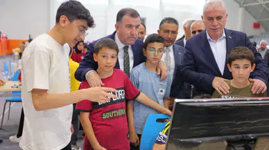 Bayburt'ta Genç Zekânın Şöleni: BAYFEST Bilim ve Teknoloji Festivali Başladı!