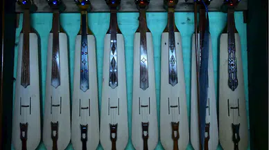 Karadenizliler gözde müzik aletleri kemençeden vazgeçemiyor