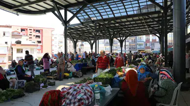 Akçaabat'ta Tarihi Salı Pazarı Yeniden Hizmete Açıldı: Yöre Halkı Memnuniyetini Dile Getirdi