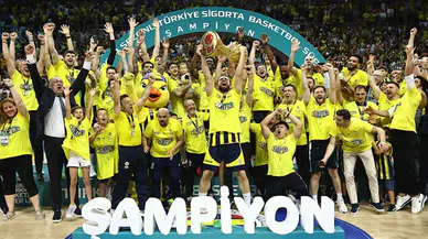Fenerbahçe Beko, şampiyonluk kupasını aldı (FOTOĞRAFLAR)