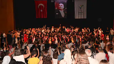 Manavgat Belediyesi'nde minik öğrenciler mezun oldu