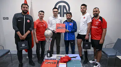 Ampute Futbol Milli Takımı, şampiyonluk kupasıyla AA'yı ziyaret etti