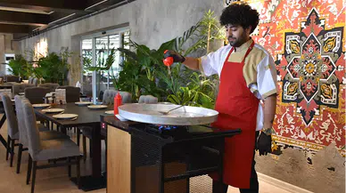 Düğününde Trabzonspor forması giyen damat, arkadaşlarının tantuni tezgahı sürprizini anlattı: