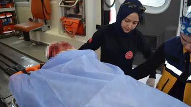 Otomobil ile motosiklet çarpıştı: 2 kuzen yaralandı 