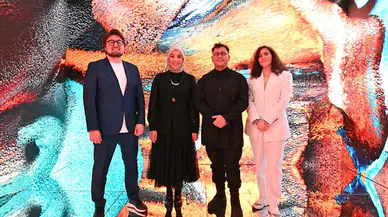 THY'nin Refik Anadol'la hazırladığı 'Inner Portrait' dijital sanat projesi İsviçre'de tanıtıldı (Video eklendi)