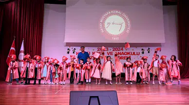 Hatay’da anaokulu öğrencileri üniversiteden mezun oldu