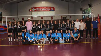 Heyecan Dolu Mücadele: Akçaabat Voleybol Turnuvası Şampiyonları Belli Oldu!