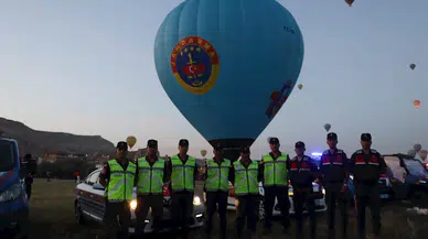 Kapadokya'da jandarmanın 185'inci kuruluş yılı logolu balon havalandı