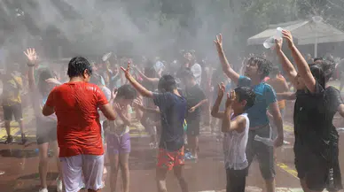 Yıl boyu eğitim verdiler, mezuniyet günü serinlettiler
